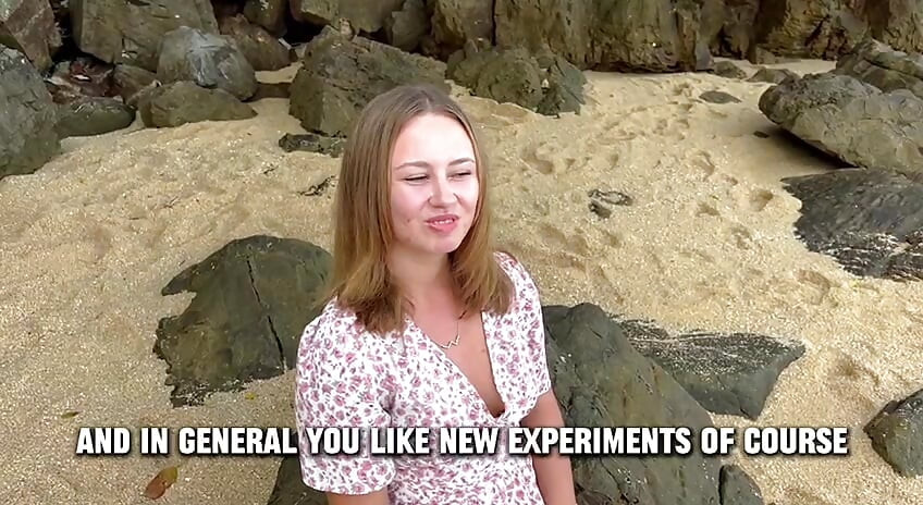 Fucked Polina Who Was Bored on The Beach