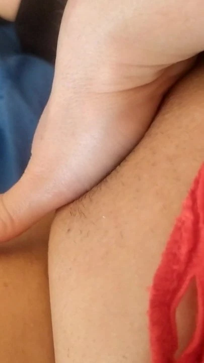 Sola en casa