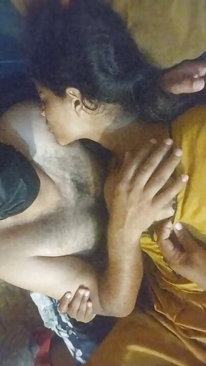 She goes live and she ask me fuck me live I fuck live chubby bhabhi