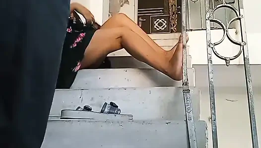 Der Mechaniker fickte die stieftochter des besitzers im badezimmer