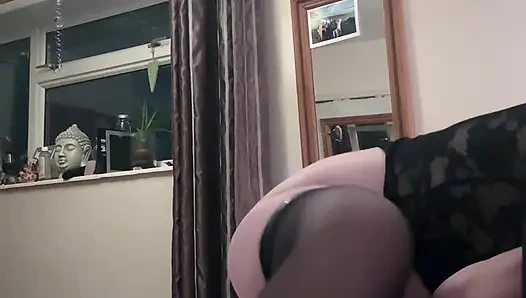 Pov dia merekam dirinya sendiri ngentot aku