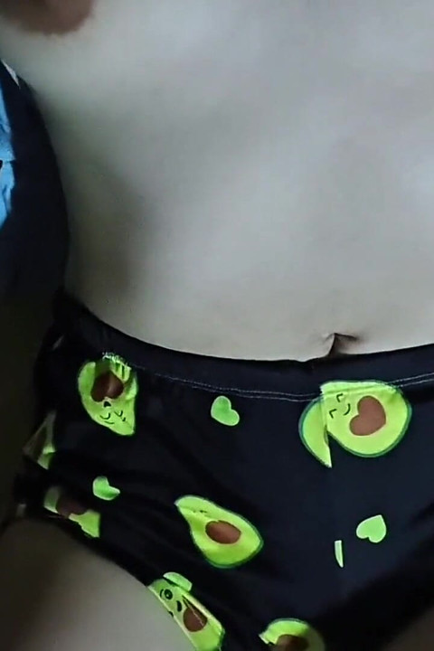 İç Çamaşırıma Sürtünerek Güçlü Bir Orgazm Yaşıyorum