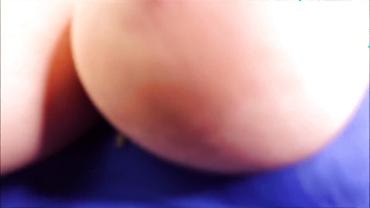 Βυζιά στο πρόσωπό σου