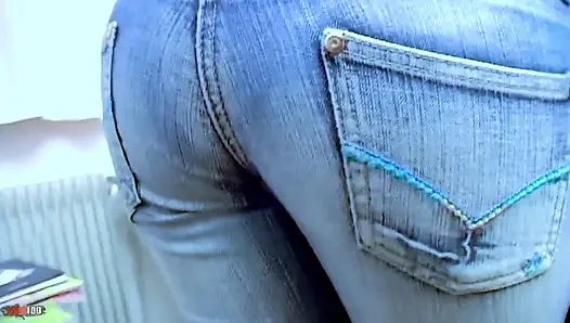 Секретарша Krystal Wallas и несколько задач