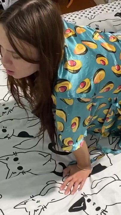 Excited stepfather films his sex with stepdaughter. Real Amateur Homemade | Clip 1
