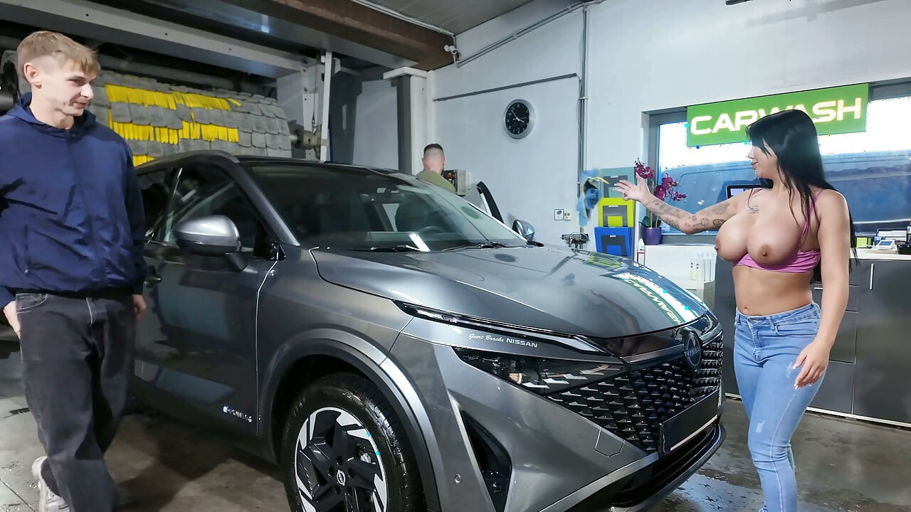 Carwash Fuck with Lorena