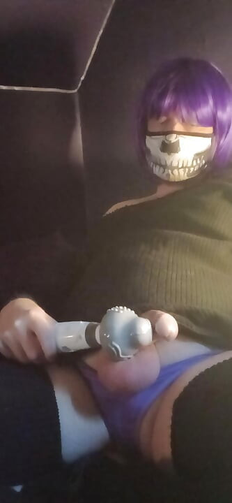 Explosive orgasm from massager with Raven LeTrap