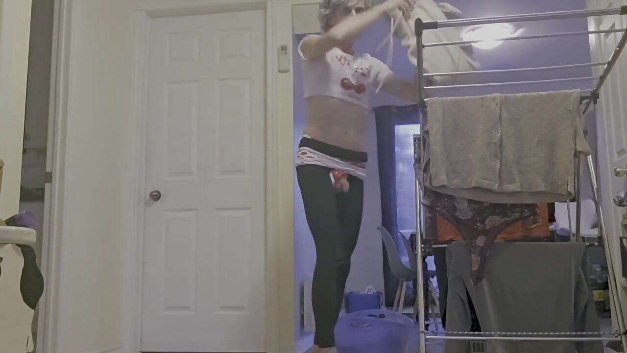 Sexyfilomena Does Her Housework and Has Fun