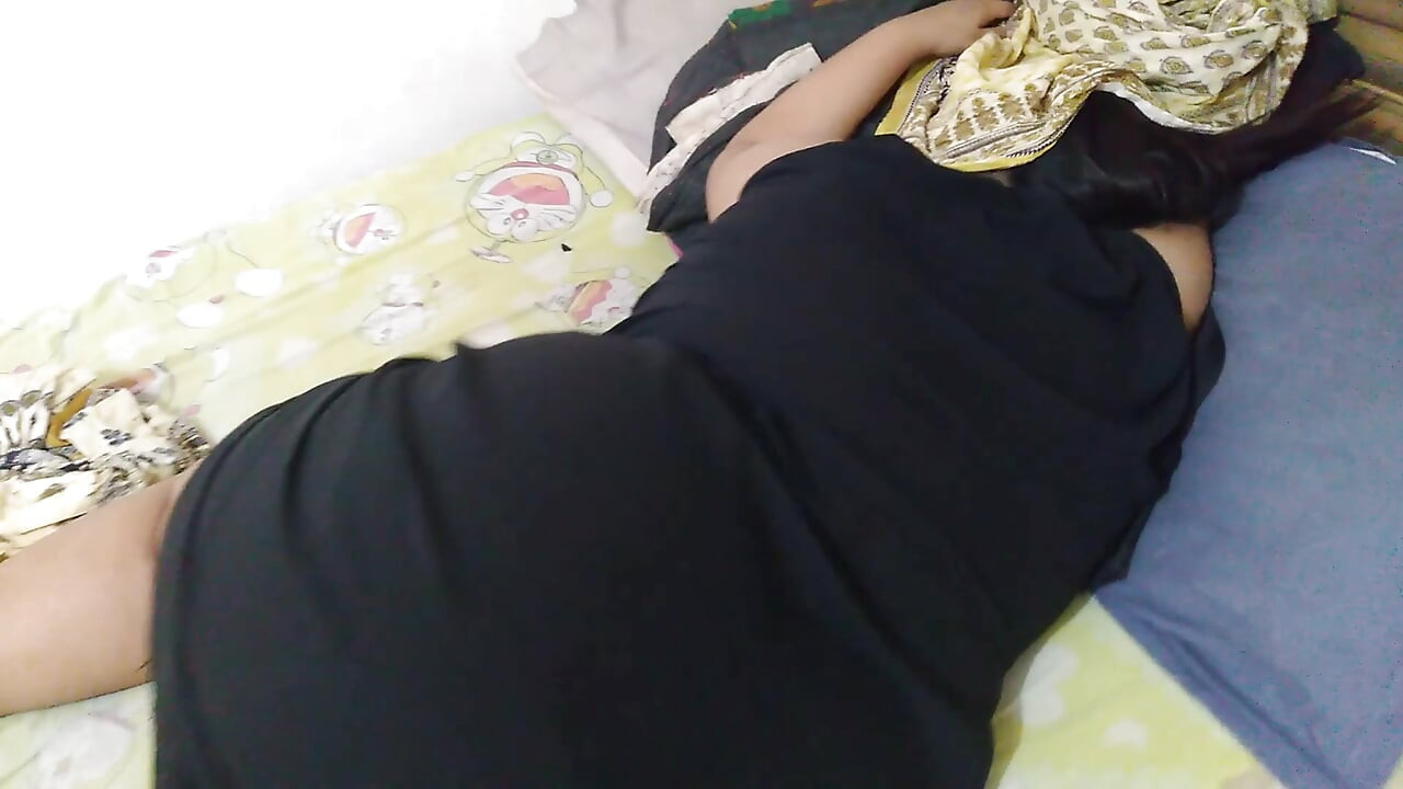 35 Yrs Old Indian Bhabhi with Big Ass Is Resting on Bed When Stepson Came