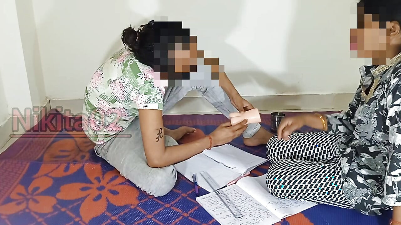 Polubrat i polusestra se zabavljaju sa seksualnim igračkama |predmemorija seksualnih igračaka u mojoj polusestri |xxx video porno video|deshi chudai video