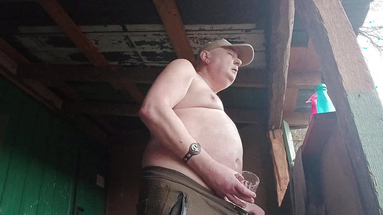 ฉันเหม็นเท้าในรถก่อนดื่มฉี่และชักว่าวนอกบ้านเหมือนหมูท้องใหญ่ดีโชว์!