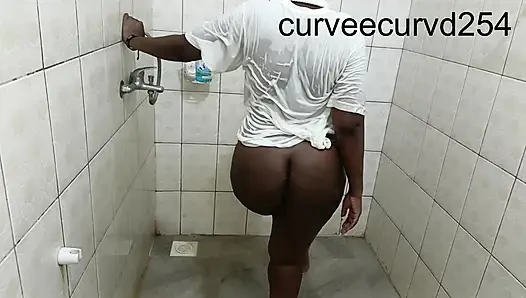 We Got Wet Twerked Sucked and Fucked: Bathroom Romance