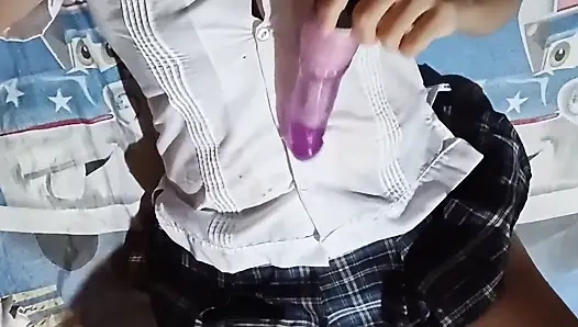 Aku lagi asik masturbasi pakai mainan seks favoritku (rekaman seks asli)