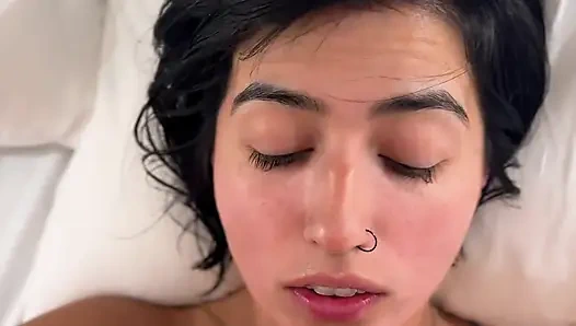 Alex Kasım'da somunsuz başlamadan önce boşaltılıyor