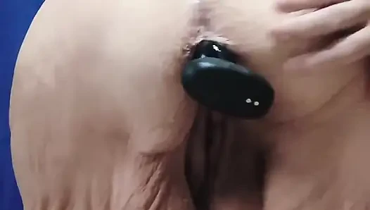Mau masukin lubang pantatku yang sempit?