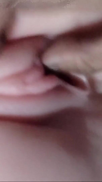 Uzbudljiv trenutak iz "Naughty Boy Fucks His New Silicone Babe For First Time"