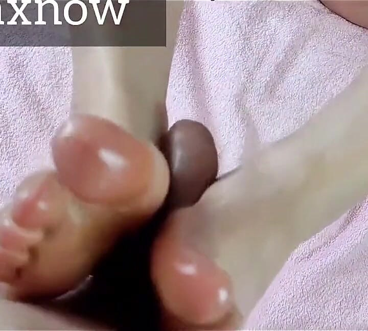 Foot Side Job Oiled Cum on Feets 4K Shanaxnow
