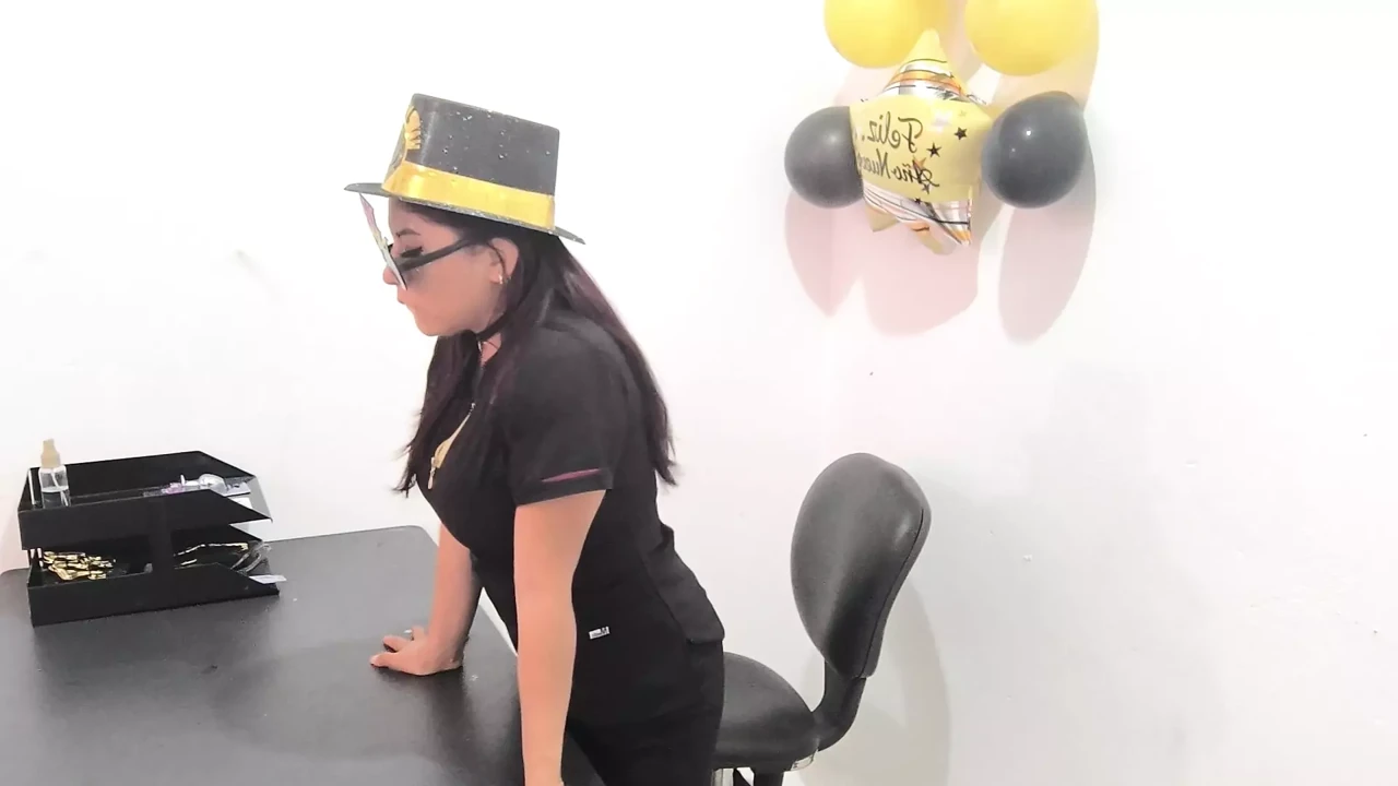 The doctors' buttocks are genuine and delicious