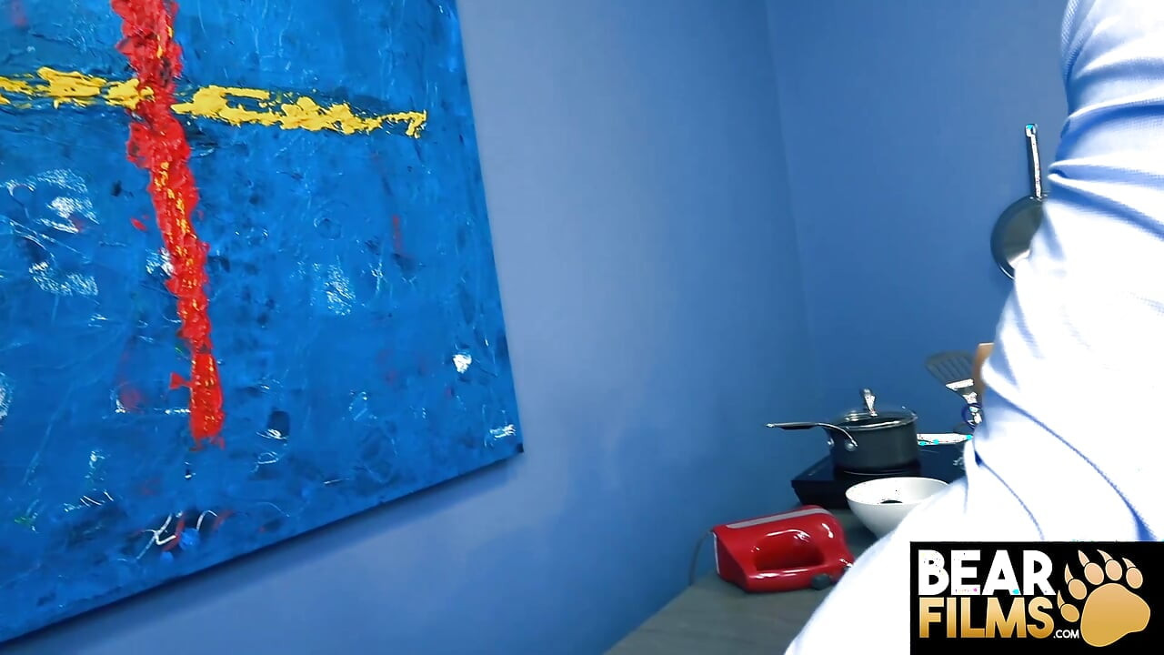 BEARFILMS tetovirana bear jon shield uzima tyler reed napaljeni kurac