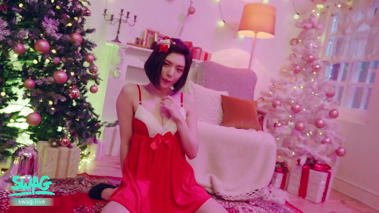 Spectacol solo cu asiatică drăguță sexy