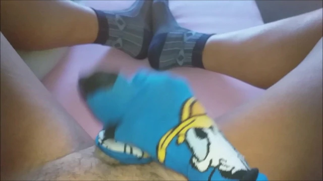 Donald Duck Socks - Jerk Off