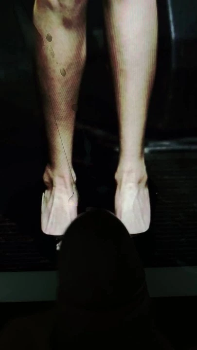 Korean sexy singer IU foot cumtribure