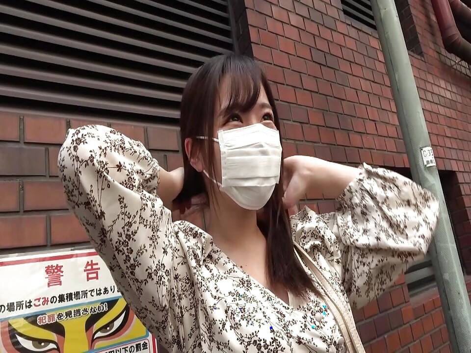 P133G04 Meet a pure beauty found on an app and immediately check into a hotel! Despite her smile and appearance, just dumped by her boyfriend, she actually has a super girl and has lively, sex