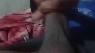 Main dehli se hun agar kisi ko Mera lund lena hai toh message me