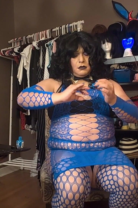 I Was Being Cute and Colored My Nails While on Camera
