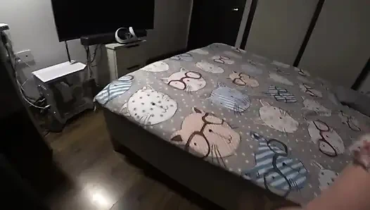 Sadakatsiz evli kadın arkadaşlarını götten sikiyor. Gerçek aldatma