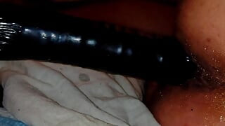 Analmoni tiefer schwarzer dildo