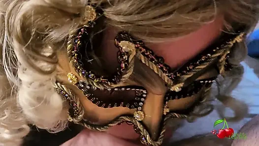 My neighbor Juicy Lyz decided to surprise me and come and give me a blowjob at home