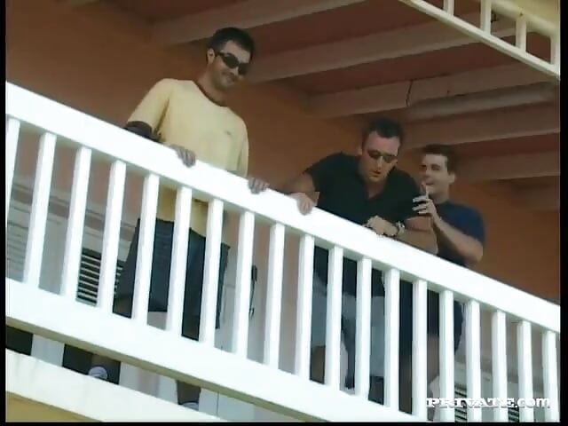 Analno jebanje pod suncem