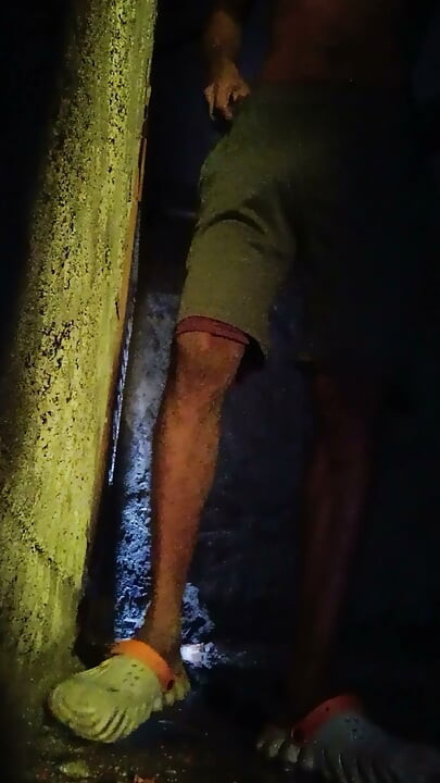 A Indian young boy masterbet. In a under construction building.