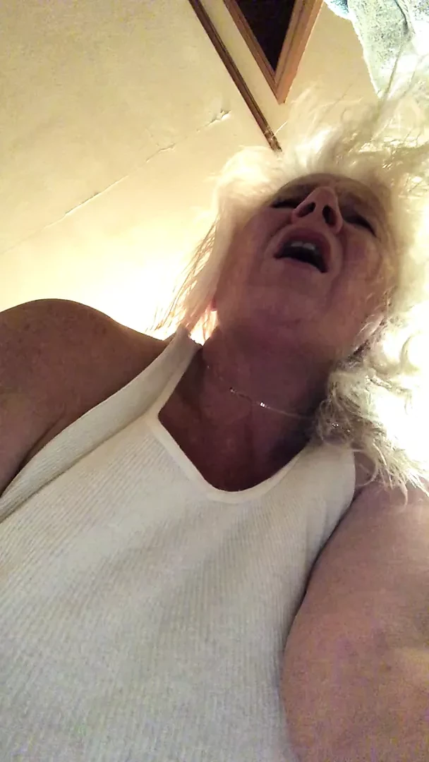 Hard masturbation from behind