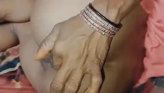 Дези бхабхи счастлива