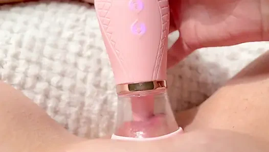 WOULD YOU LIKE TO LICK MY GORGEOUS PUSSY?