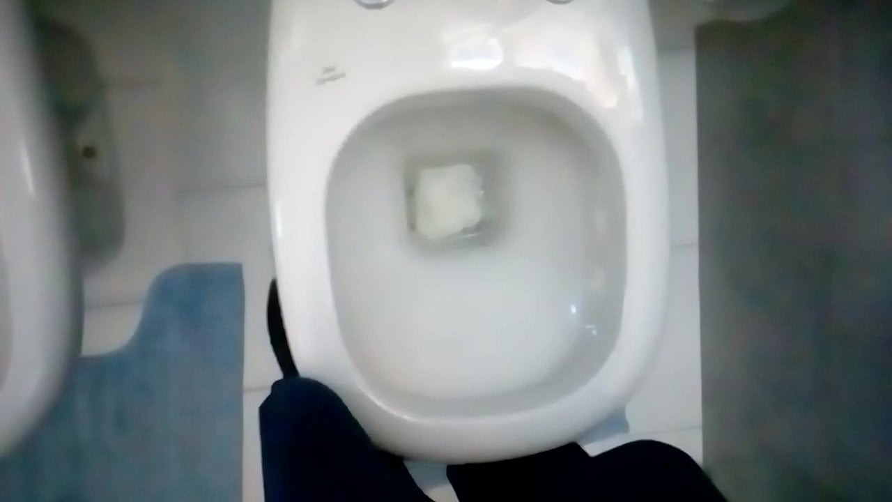 Kocalos - POV pissing