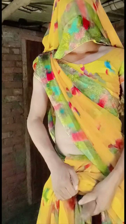Sapna crossdresser in saree video