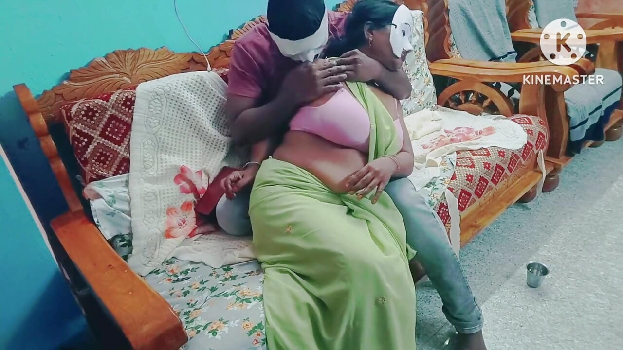 meri sauteli beti ke pati ne meri sundarta se mugdh kiya aur mujhe choda - tamil kaamuk odiyo