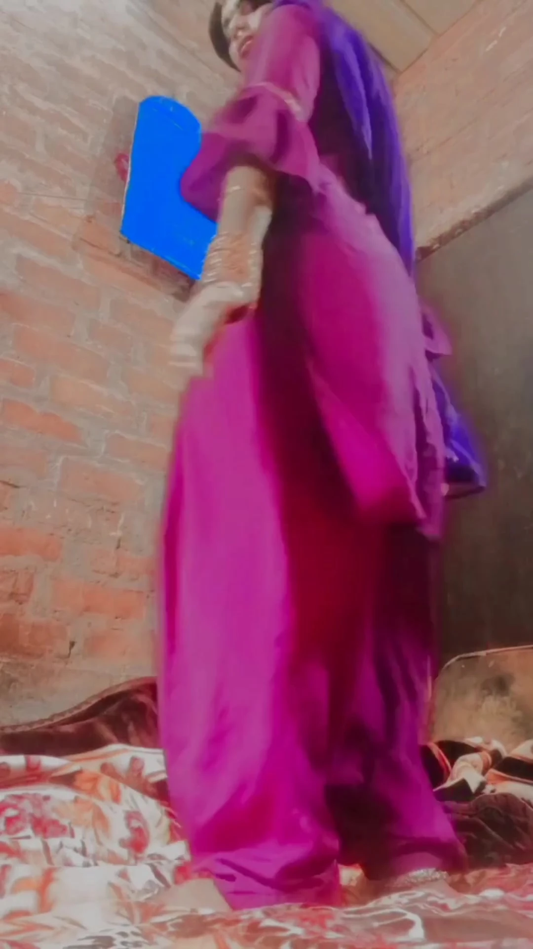 Urvashi rani döl yutuyor yarak emiyor