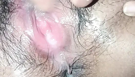 Sri Lankan sexy girl fingering her pussy by boyfrined