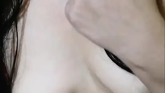 Sevgilimin fantezisini gerçekleştiriyorum, onu fışkırtıyorum