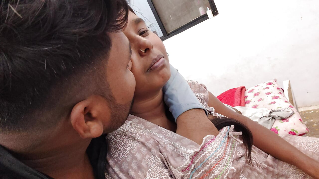 Indian desi stepsister and stepbrother slowly slowly kissing hot and sucking boobs.