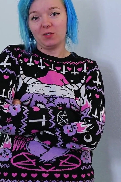 Oda arkadaşı seni sorguya çekiyor bakış açısıyla elle muamele