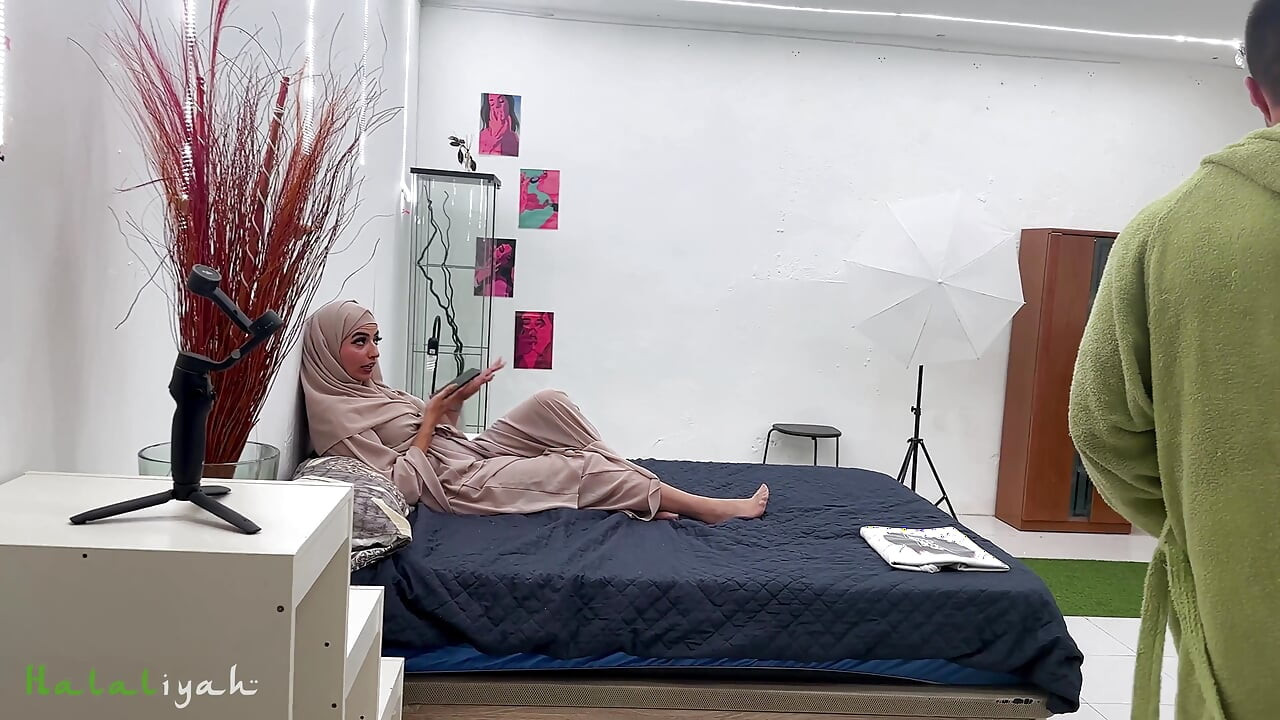 Hijabi muçulmana esposa fode um touro espanhol