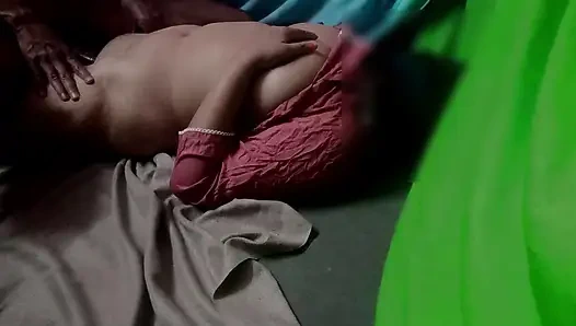 DESI Village beautiful girl tight pussy outdoor MMS Indian Village Life first time girl