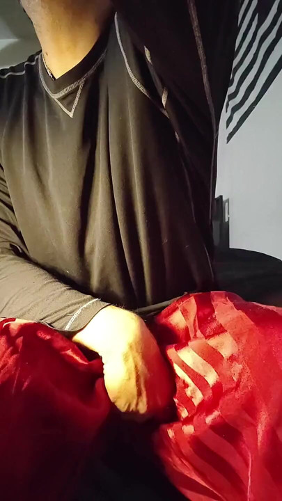 Prostatımı sikiyorum somgood hissediyor