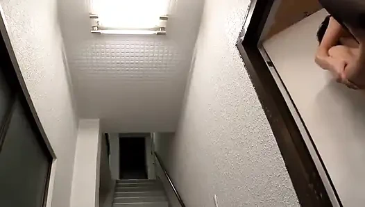 Si cantik dominantride mengajari pasangannya dari atas, malamnya naik ritme yang intens