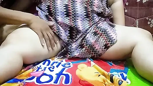 Hadi bebeğim, bu sevimli vücudun tadını çıkar